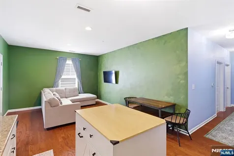 2 Bland Court Bloomfield NJ 07003