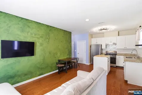 2 Bland Court Bloomfield NJ 07003