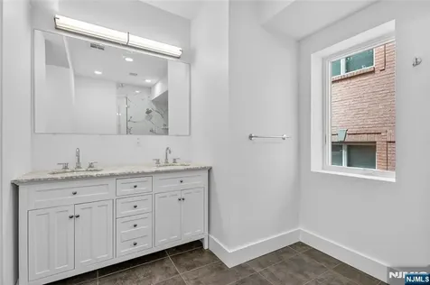 46 Hudson Avenue Edgewater NJ 07020