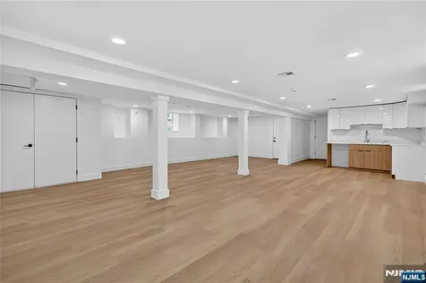 46 Hudson Avenue Edgewater NJ 07020