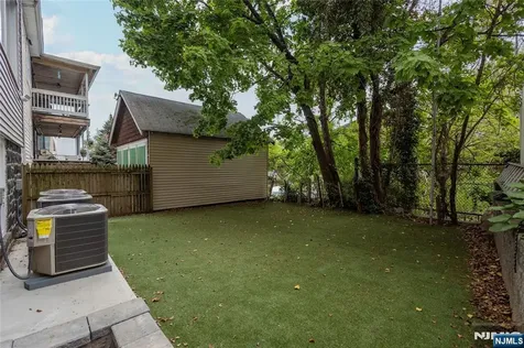 46 Hudson Avenue Edgewater NJ 07020