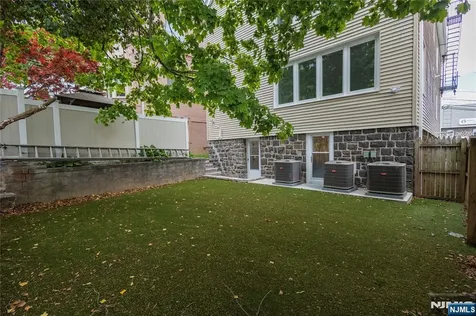 46 Hudson Avenue Edgewater NJ 07020