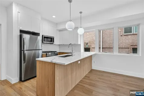 46 Hudson Avenue Edgewater NJ 07020