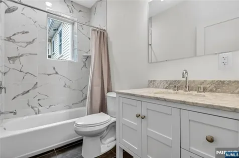 46 Hudson Avenue Edgewater NJ 07020