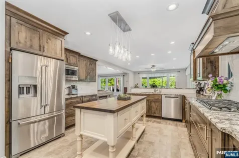 235 Hudson Avenue Hopatcong NJ 07843