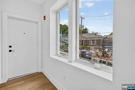 46 Hudson Avenue Edgewater NJ 07020