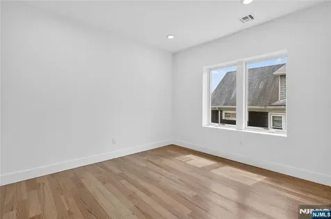 46 Hudson Avenue Edgewater NJ 07020