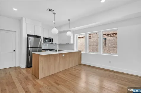 46 Hudson Avenue Edgewater NJ 07020