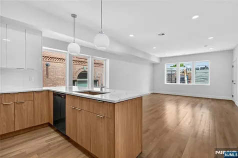 46 Hudson Avenue Edgewater NJ 07020