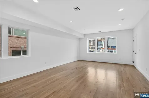 46 Hudson Avenue Edgewater NJ 07020