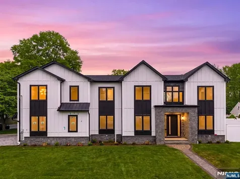 317 Edstan Way Paramus NJ 07652