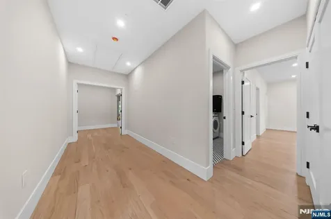 317 Edstan Way Paramus NJ 07652