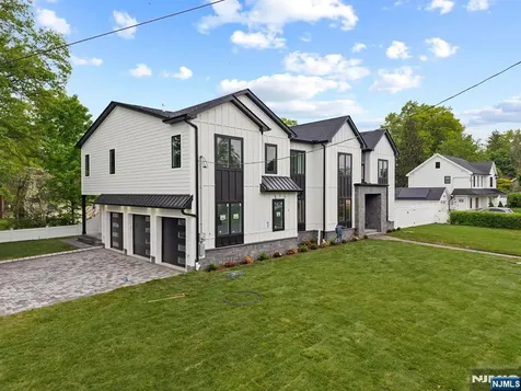 317 Edstan Way Paramus NJ 07652