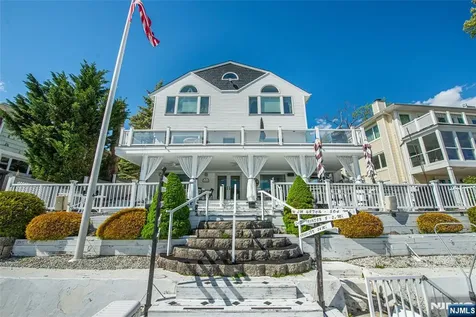62 Ithanell Road Hopatcong NJ 07843