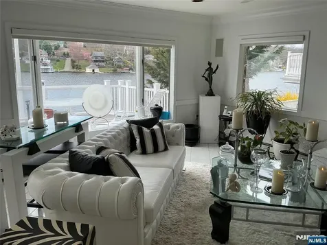 62 Ithanell Road Hopatcong NJ 07843