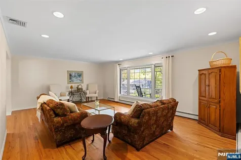 15 Lake Riconda Drive Ringwood NJ 07456