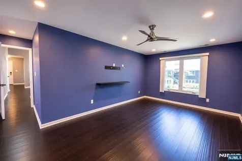 7 Tulip Crescent Little Falls NJ 07424