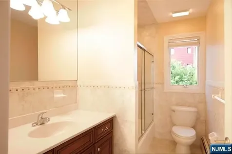 153 Old Palisade Road Fort Lee NJ 07024