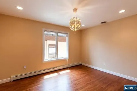 153 Old Palisade Road Fort Lee NJ 07024