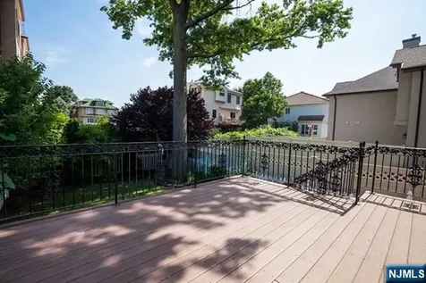 153 Old Palisade Road Fort Lee NJ 07024