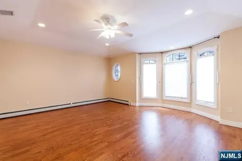153 Old Palisade Road Fort Lee NJ 07024