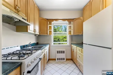 415 Claremont Avenue Montclair NJ 07042