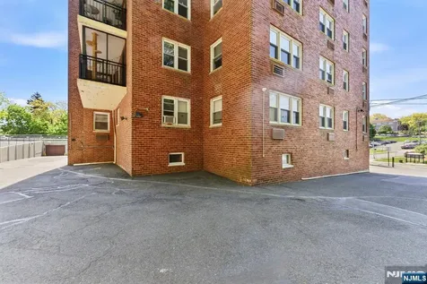 415 Claremont Avenue Montclair NJ 07042