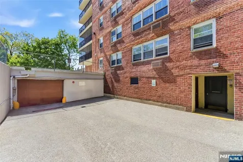 415 Claremont Avenue Montclair NJ 07042