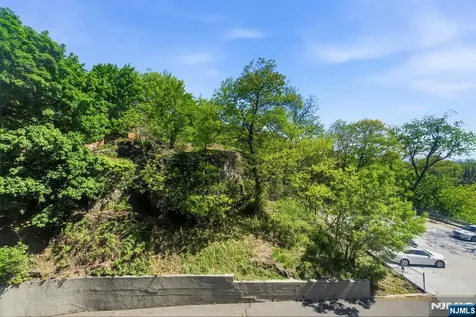 415 Claremont Avenue Montclair NJ 07042