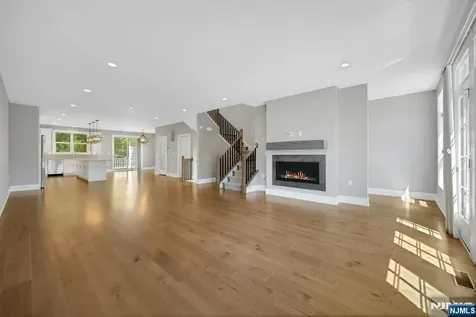 33 Cranberry Lane Montvale NJ 07645