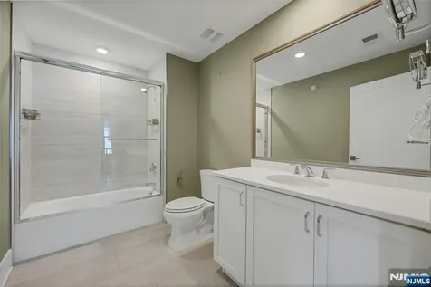 33 Cranberry Lane Montvale NJ 07645