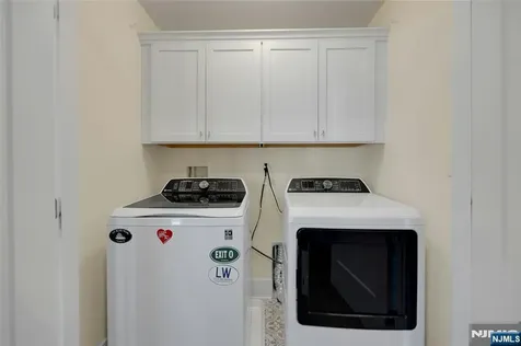 33 Cranberry Lane Montvale NJ 07645