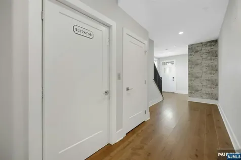 33 Cranberry Lane Montvale NJ 07645