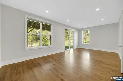 33 Cranberry Lane Montvale NJ 07645