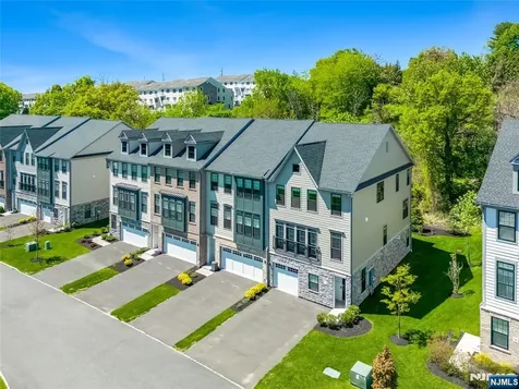 33 Cranberry Lane Montvale NJ 07645