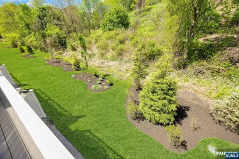 33 Cranberry Lane Montvale NJ 07645
