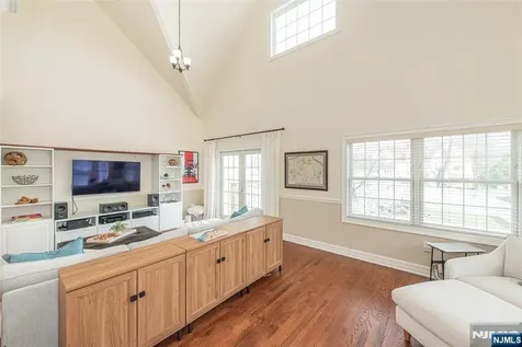 21 Riverbend Court New Providence NJ 07974