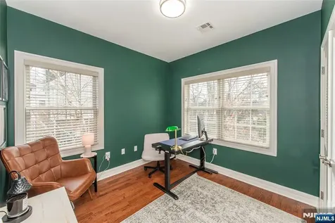 21 Riverbend Court New Providence NJ 07974