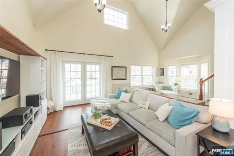 21 Riverbend Court New Providence NJ 07974