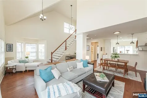 21 Riverbend Court New Providence NJ 07974