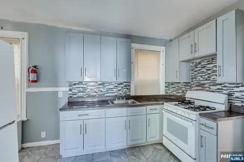 37 Blum Street Newark NJ 07103