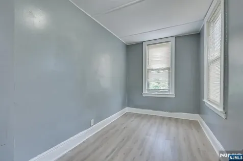 37 Blum Street Newark NJ 07103