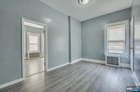 37 Blum Street Newark NJ 07103