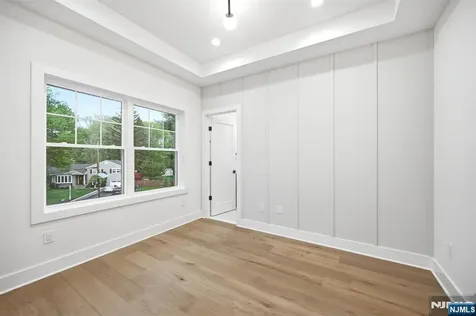 71 Hillside Terrace Livingston NJ 07039