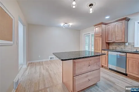 9 Park Drive Livingston NJ 07039