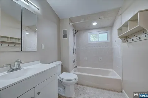 9 Park Drive Livingston NJ 07039