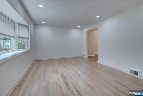 9 Park Drive Livingston NJ 07039