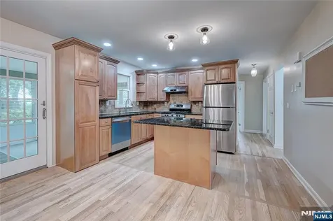 9 Park Drive Livingston NJ 07039