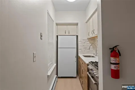 239 Crescent Lane Cliffside Park NJ 07010