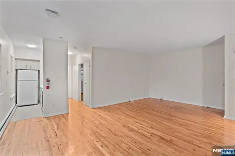 239 Crescent Lane Cliffside Park NJ 07010